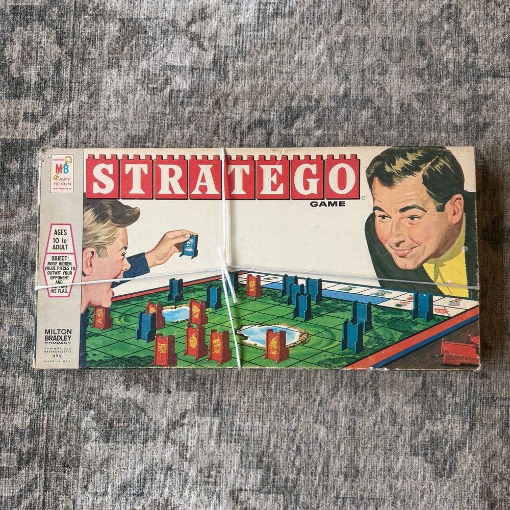 VTG 1961 Stratego Board Game COMPLETE Classic Family Kid Strategy Capture Flag